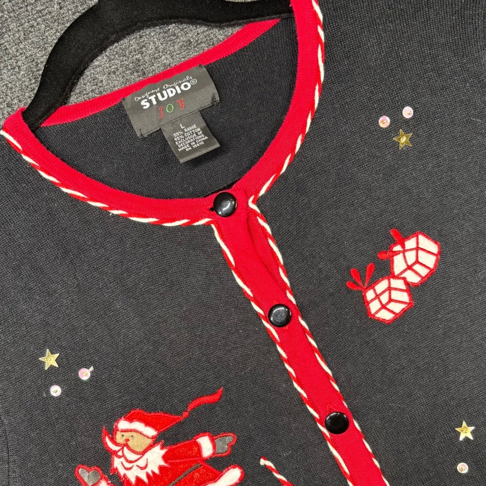 Studio Joy Womens Vintage Christmas Cardigan Santa Skiing Skating Black L 280